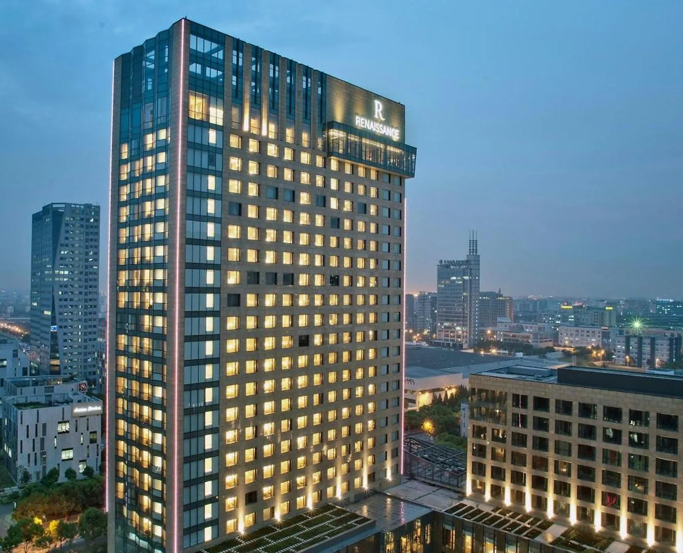 Renaissance Shanghai Caohejing Hotel 5*,